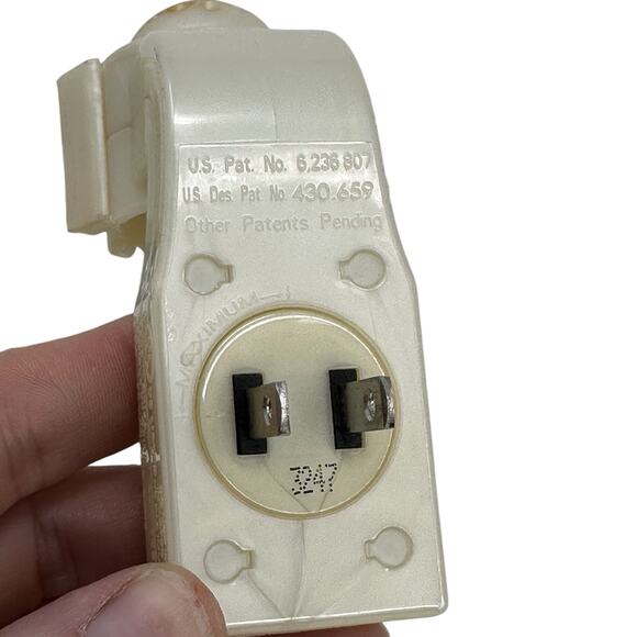 Bath & Body Works Wallflower Plug In Crystal Snowflake - PREOWNED - Picture 5 of 6